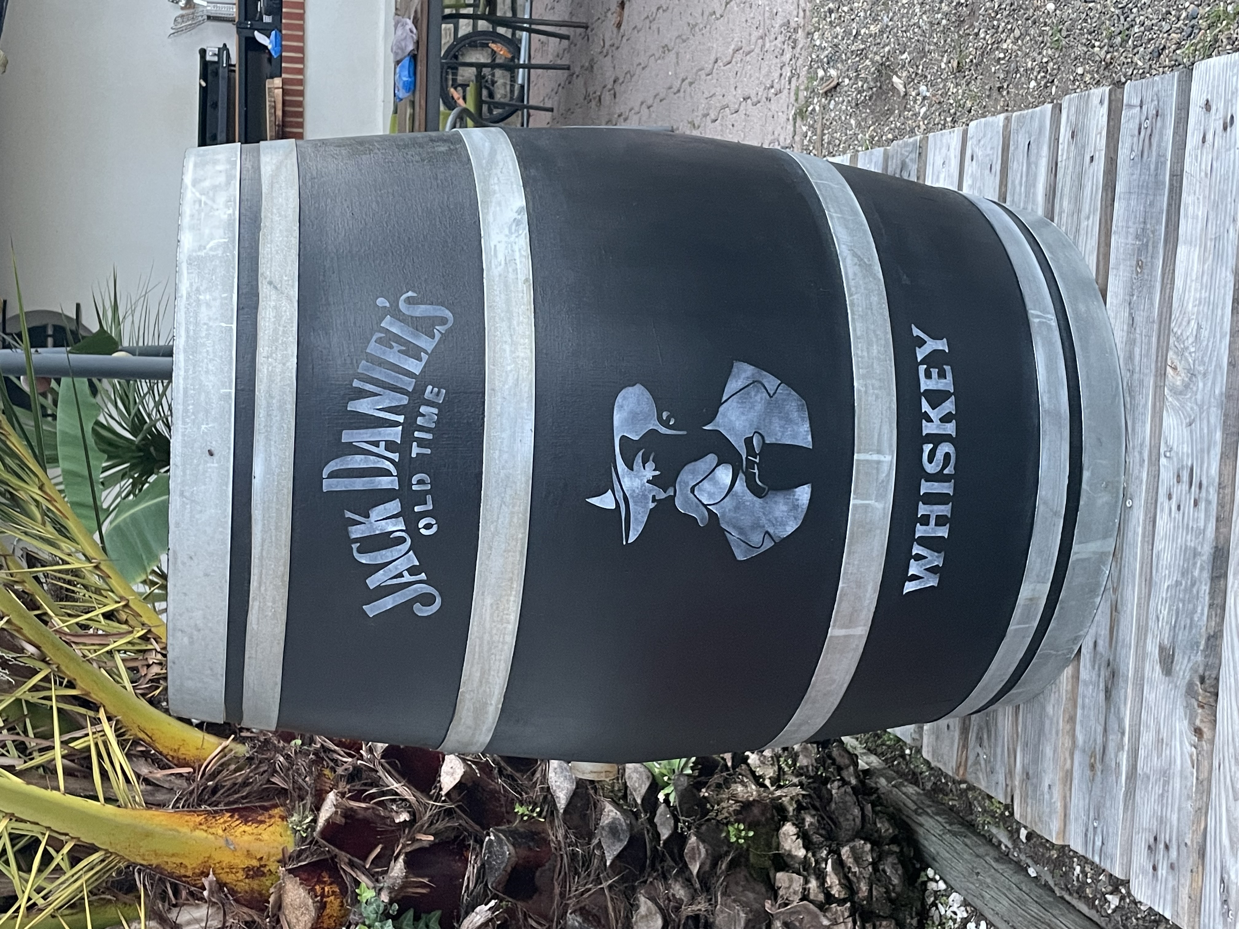 Mange debout fût bois jack Daniels  sans plateau