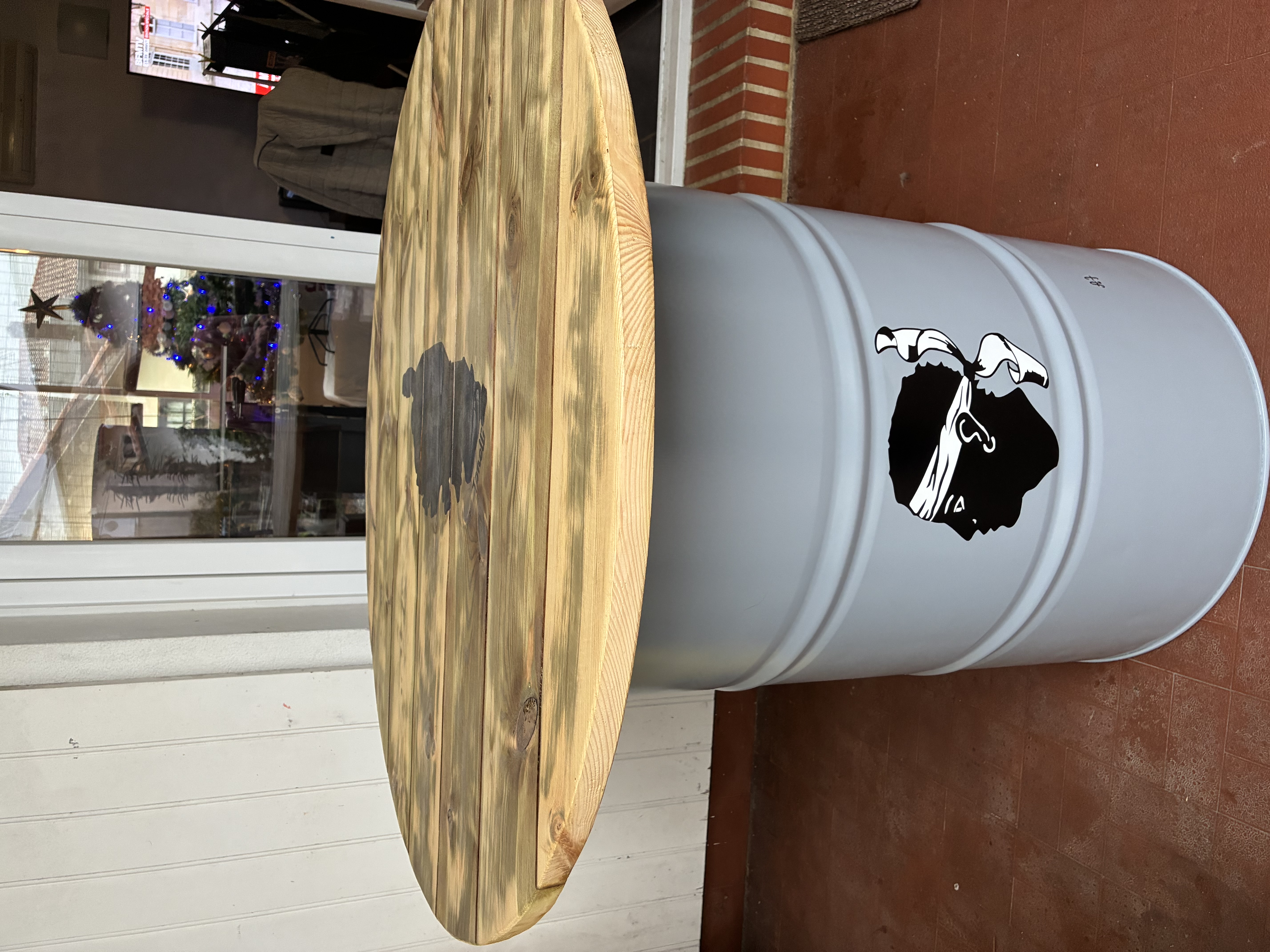 Mange debout corse plateau 100cm